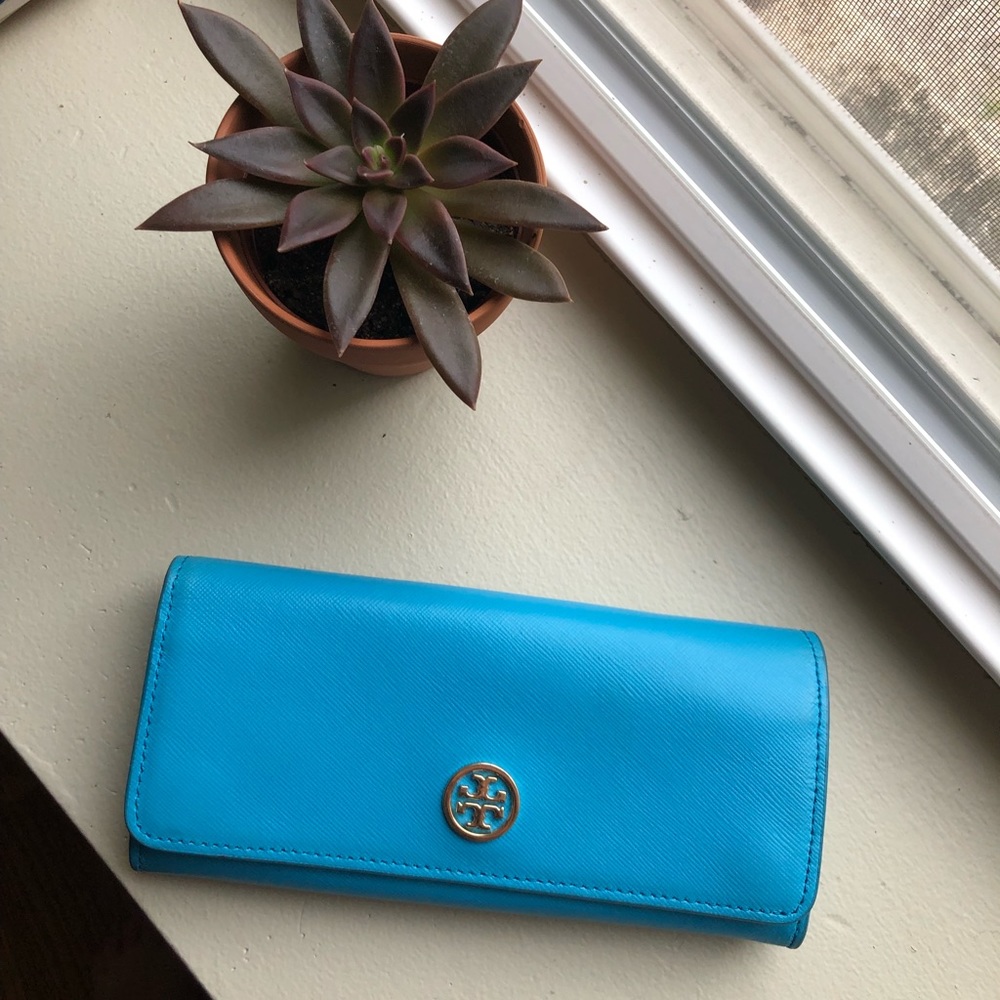 Tory Burch Robinson Continental Envelope Wallet - Picture 2 of 8